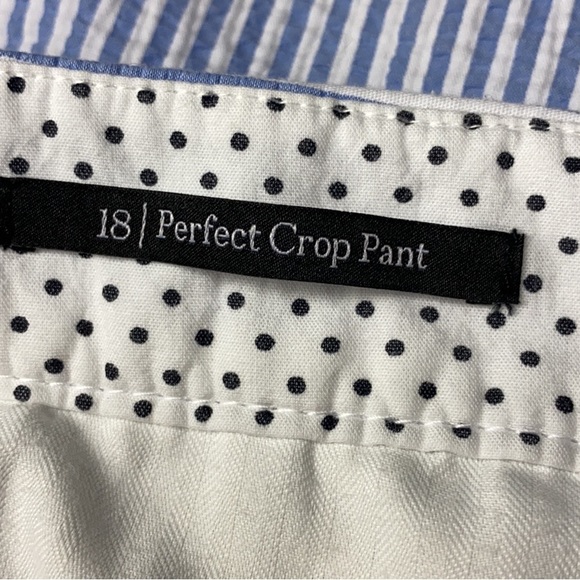 TALBOTS 18 SEERSUCKER Blue White Perfect Crop Pants - Picture 8 of 10
